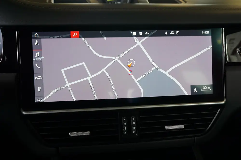 Porsche Cayenne Coupé 3.0 V6 462PK E-Hybrid / Pano / Nl aut uit 2019, foto 17