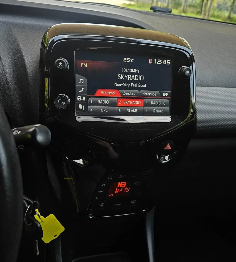 Peugeot 108 1.0 e-VTi Allure TOP Cabrio NL Auto 1e Eig uit 2019, foto 9