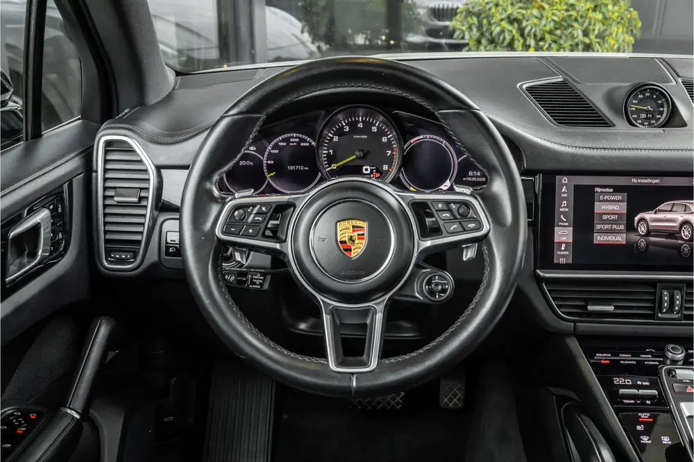 Porsche Cayenne 3.0 E-Hybrid uit 2021, foto 11