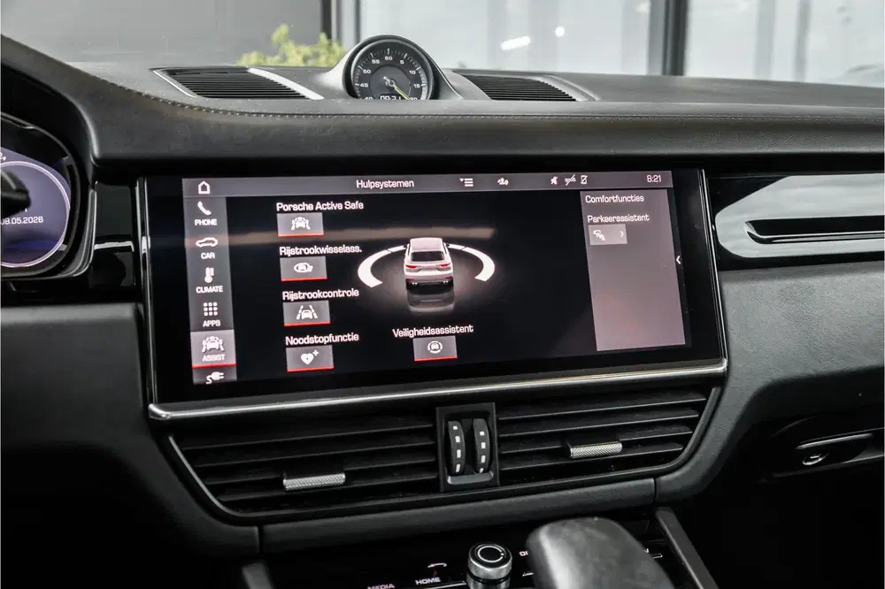 Porsche Cayenne 3.0 E-Hybrid uit 2021, foto 12
