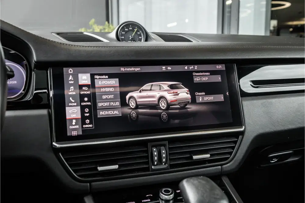 Porsche Cayenne 3.0 E-Hybrid uit 2021, foto 13