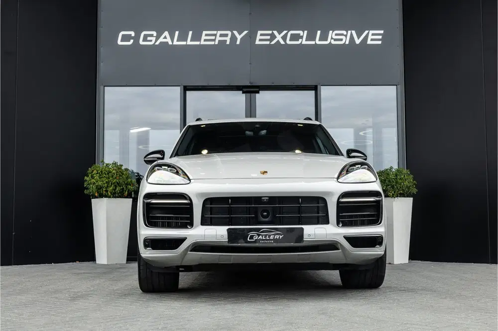 Porsche Cayenne 3.0 E-Hybrid uit 2021, foto 2