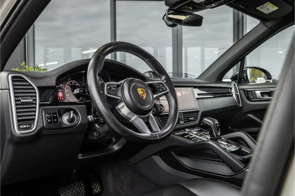 Porsche Cayenne 3.0 E-Hybrid uit 2021, foto 8