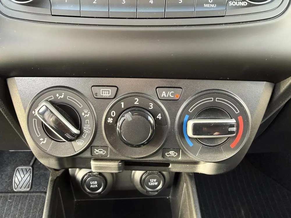 Suzuki Swift 1.2 ADAP CRUISE LED APPLE CARPLAY uit 2024, foto 17