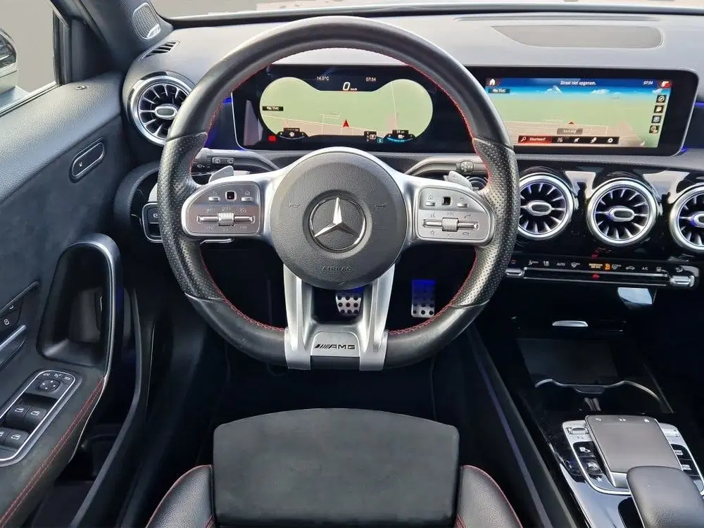 Mercedes-Benz A-Klasse 250 e AMG Burmester uit 2020, foto 11