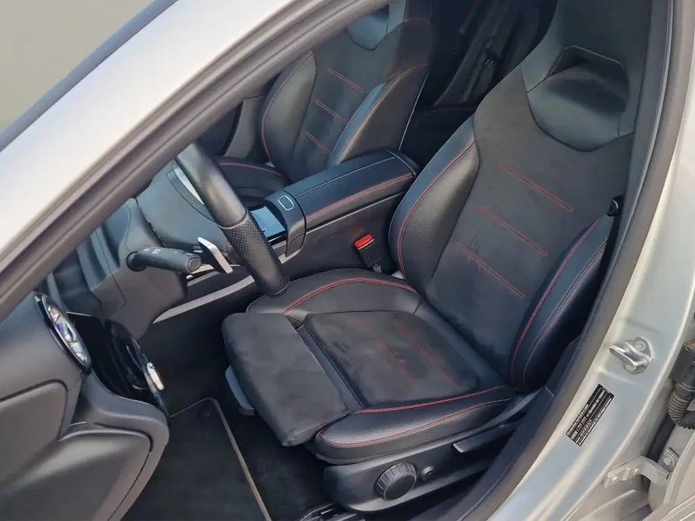 Mercedes-Benz A-Klasse 250 e AMG Burmester uit 2020, foto 12