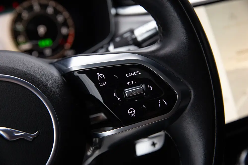 Jaguar F-Pace 2.0 P400e PHEV R-Dynamic SE , Panoramadak, Mer uit 2022, foto 11