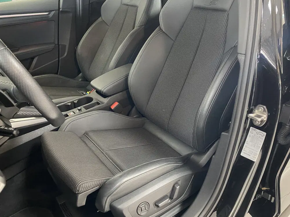 Audi A3 35 TFSI S edition Panoramadak uit 2023, foto 14