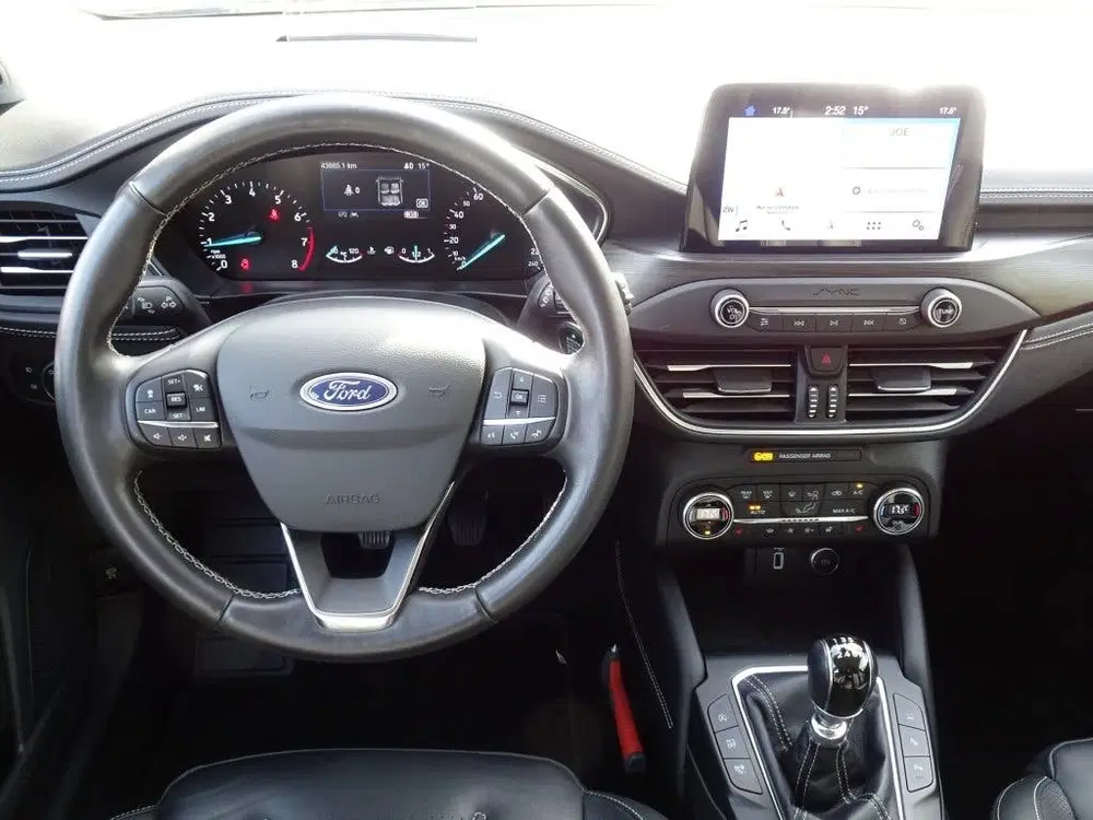 Ford Focus 1.0 125pk Vignale met Head-Up uit 2019, foto 13