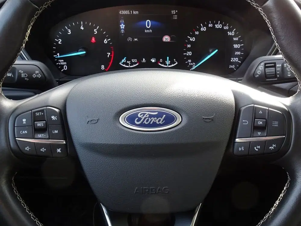 Ford Focus 1.0 125pk Vignale met Head-Up uit 2019, foto 18