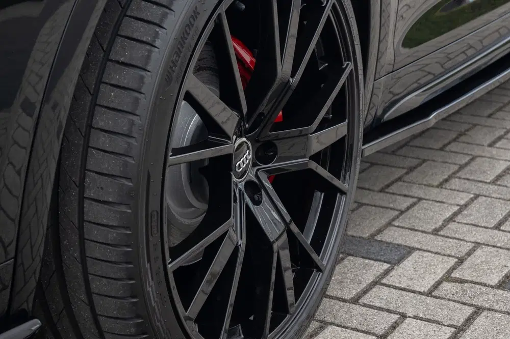 Audi Q5 50 TFSI e S edition Black & Black uit 2022, foto 17