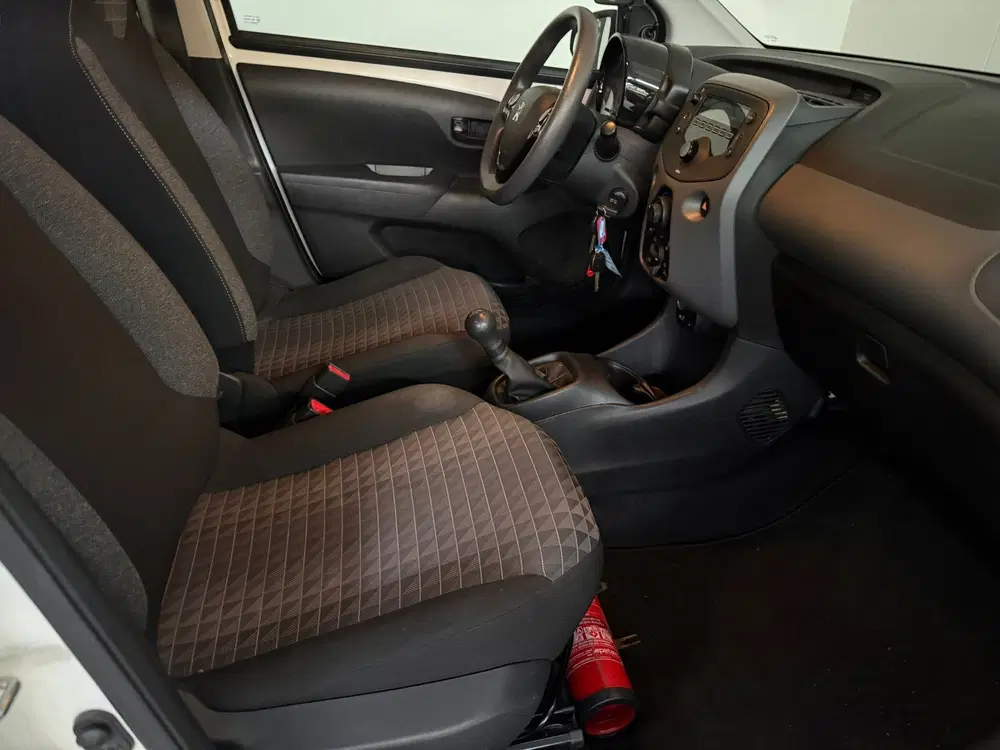 Peugeot 108 1.0 e-VTi Active Airco uit 2021, foto 16