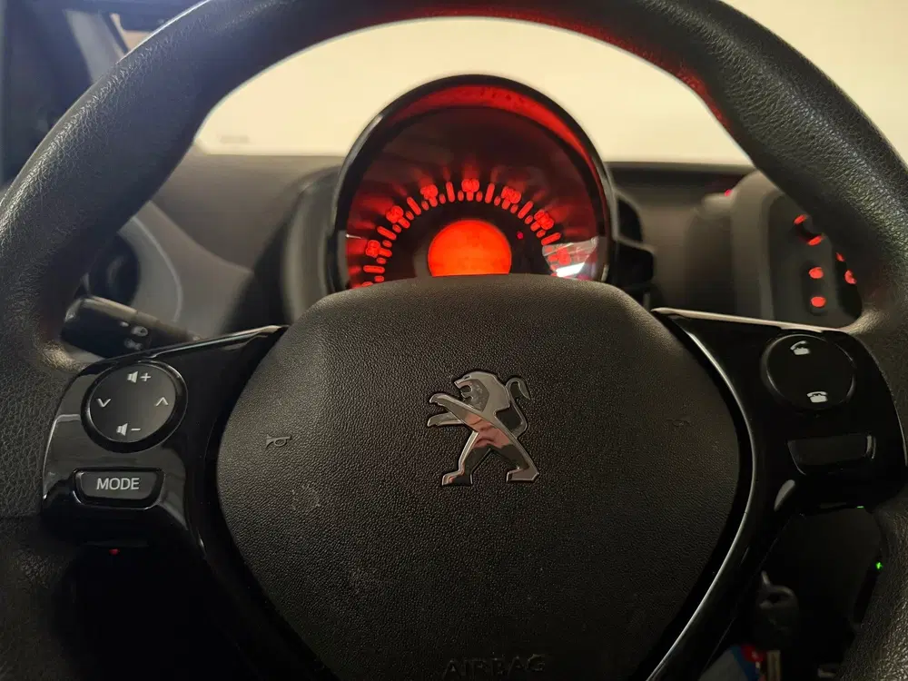 Peugeot 108 1.0 e-VTi Active Airco uit 2021, foto 20