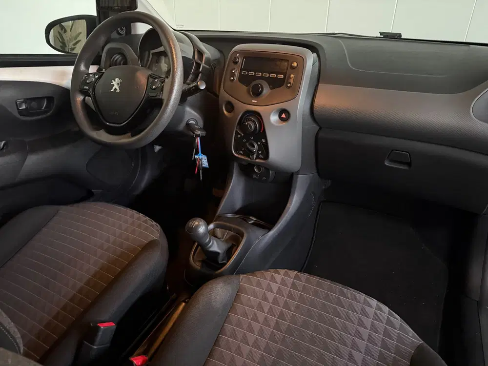 Peugeot 108 1.0 e-VTi Active Airco uit 2021, foto 3