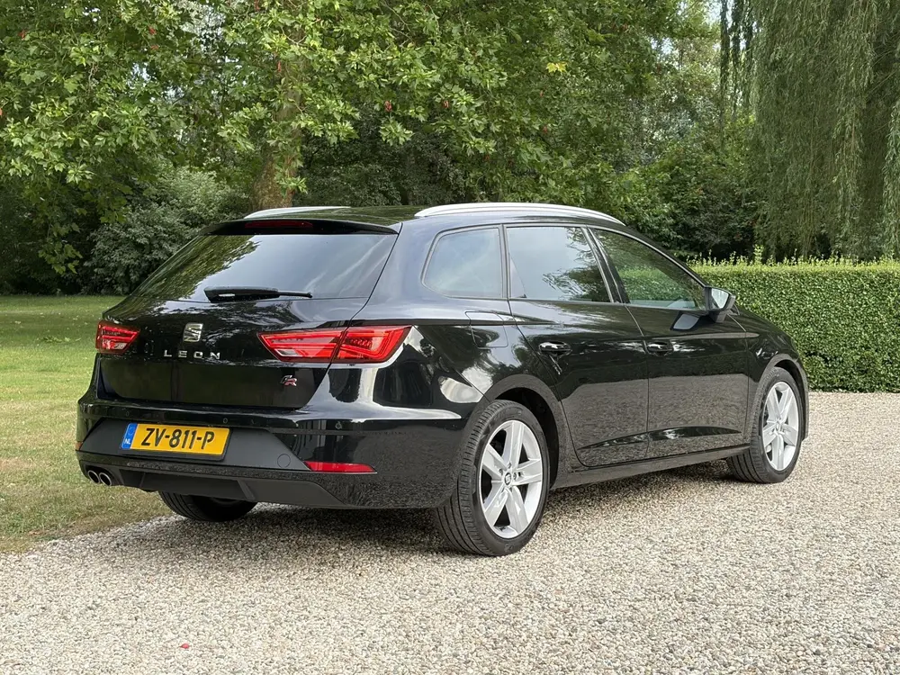 SEAT Leon 1.5 TSI FR Business Intense Automaat uit 2019, foto 18