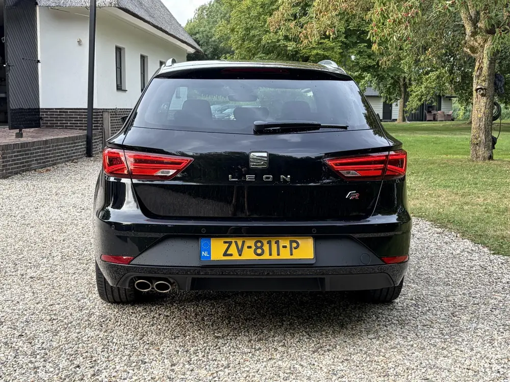 SEAT Leon 1.5 TSI FR Business Intense Automaat uit 2019, foto 5