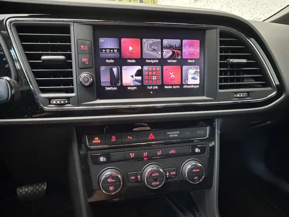 SEAT Leon 1.5 TSI FR Business Intense Automaat uit 2019, foto 8