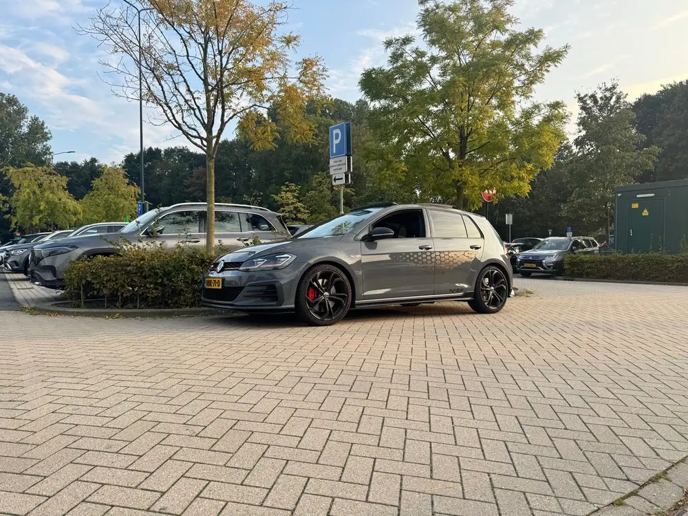 Volkswagen Golf VII Golf 2.0 TSI 290pk 7-DSG 2019 Grijs VOL DCC PANO uit 2019, foto 14