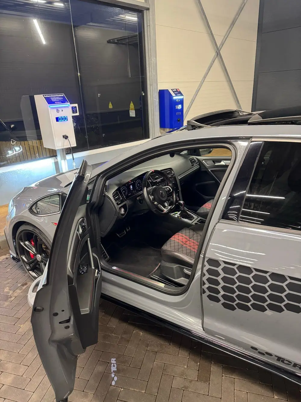 Volkswagen Golf VII Golf 2.0 TSI 290pk 7-DSG 2019 Grijs VOL DCC PANO uit 2019, foto 8