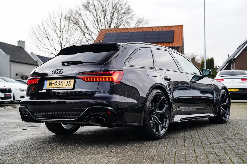 Audi RS6 RS6 TFSI Quattro uit 2020, foto 2