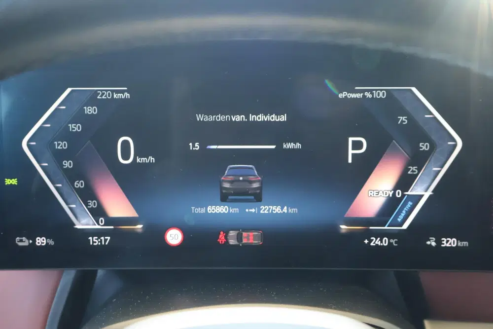 BMW iX xDrive40 High Executive 77 kWh uit 2021, foto 14