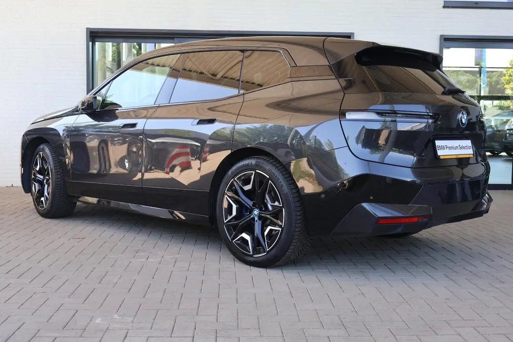 BMW iX xDrive40 High Executive 77 kWh uit 2021, foto 5