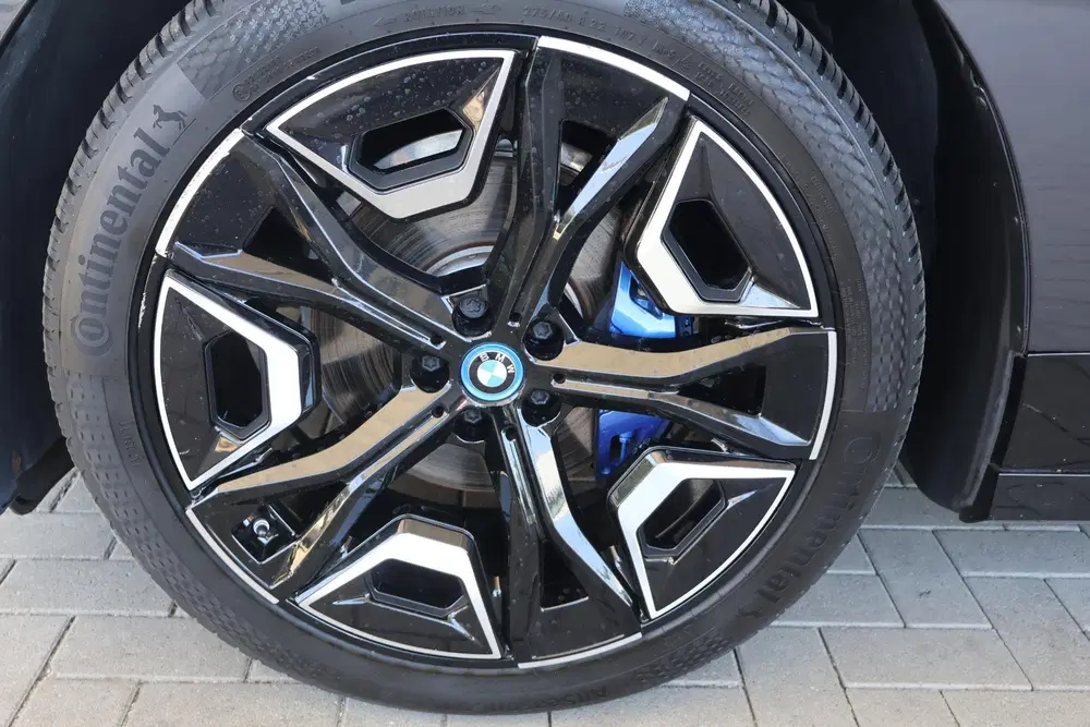 BMW iX xDrive40 High Executive 77 kWh uit 2021, foto 8