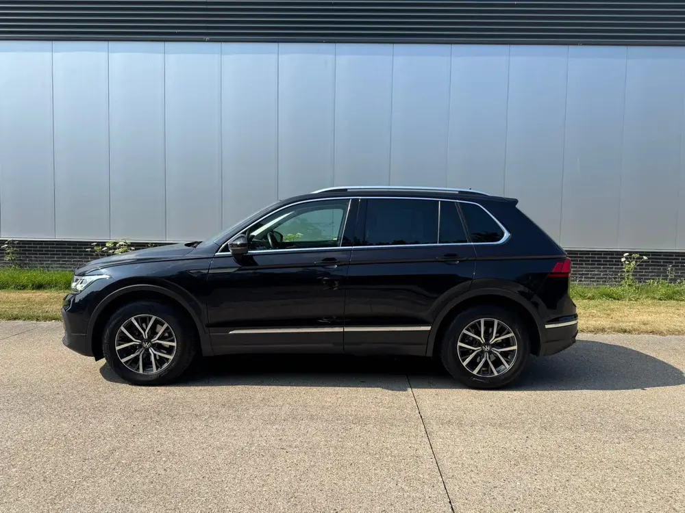 Volkswagen Tiguan 1.5 TSI 130pk 2021 Zwart Trekhaak IQ Light uit 2021, foto 7