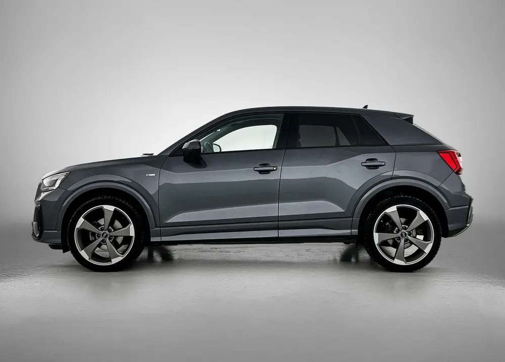 Audi Q2 35 TFSI Edition one 150 PK uit 2021, foto 3