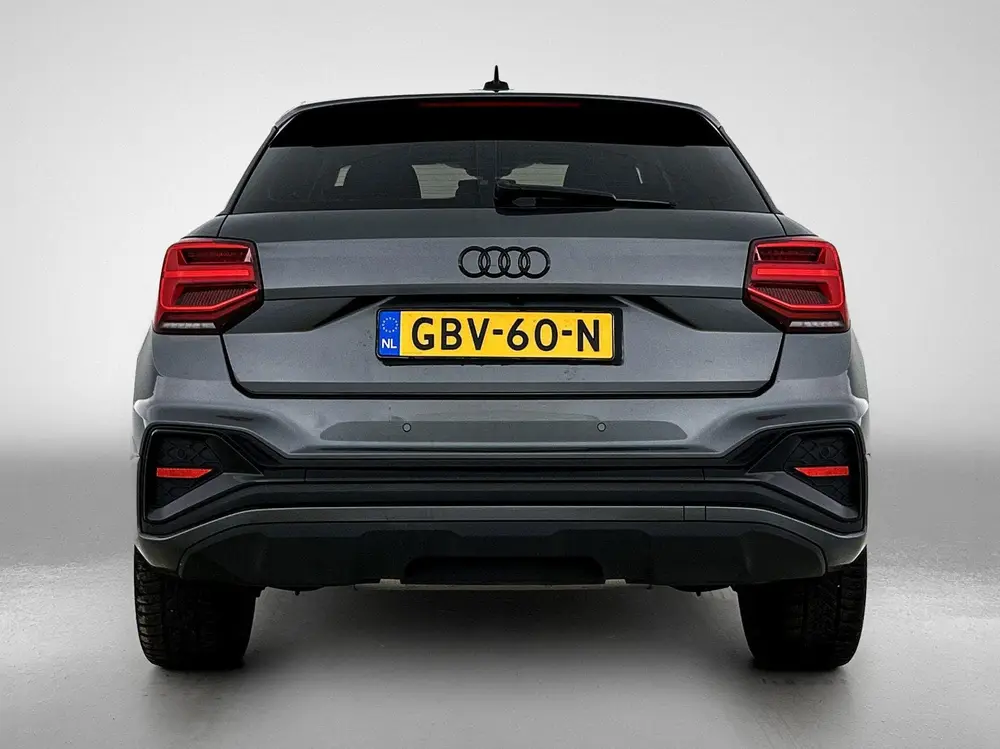 Audi Q2 35 TFSI Edition one 150 PK uit 2021, foto 4