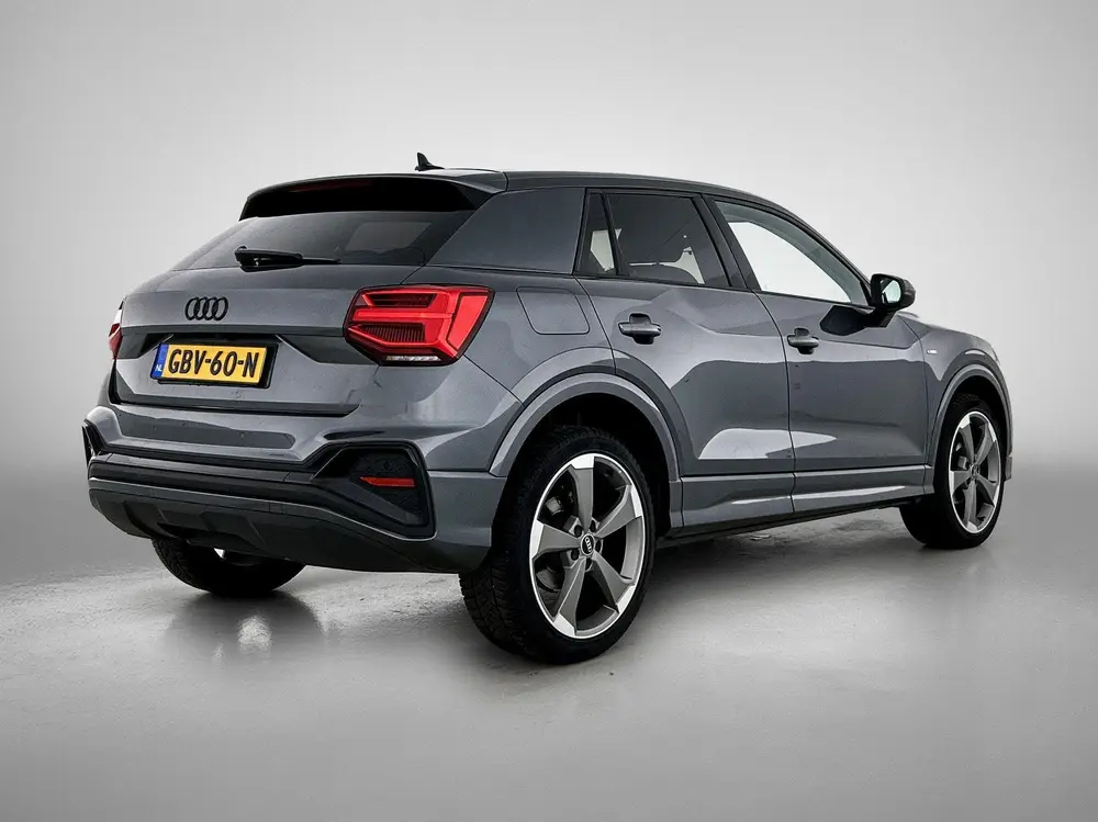 Audi Q2 35 TFSI Edition one 150 PK uit 2021, foto 5