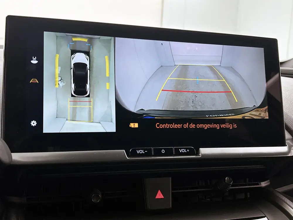 Toyota C-Hr 2.0 Plug-in Hybrid 220 First Edition uit 2025, foto 8