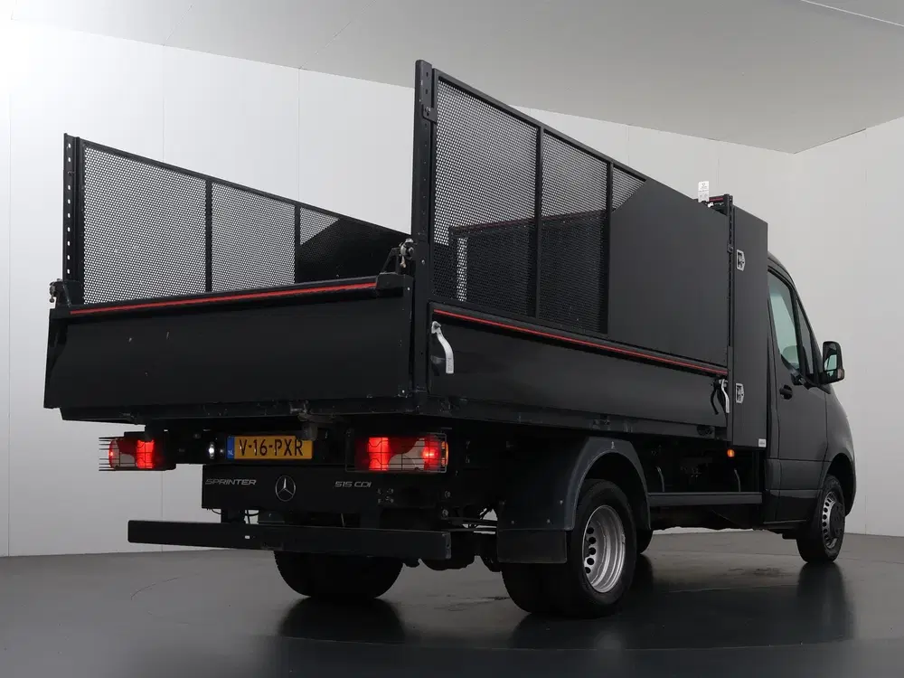 Mercedes-Benz Sprinter 515 CDI uit 2024, foto 2