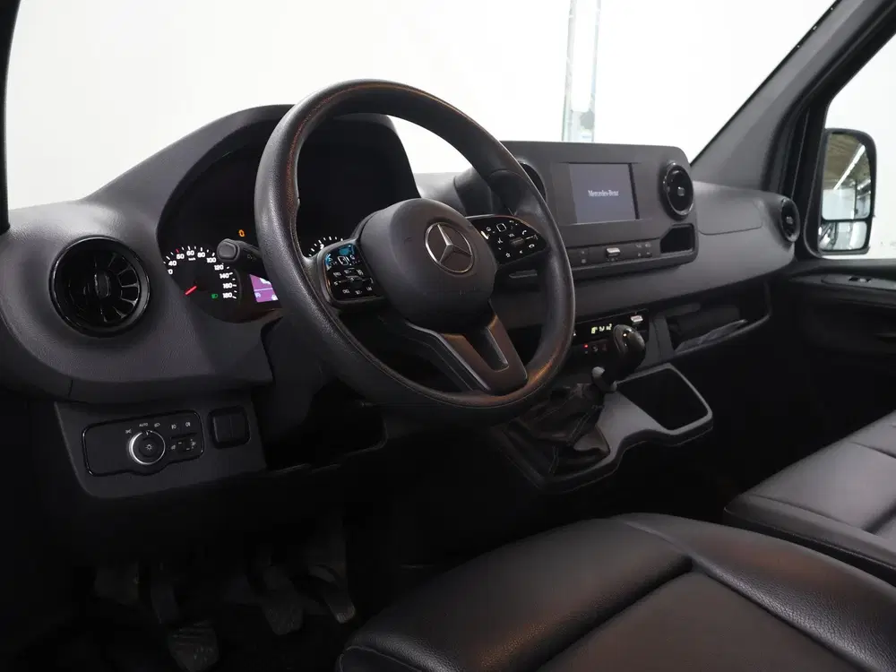 Mercedes-Benz Sprinter 515 CDI uit 2024, foto 7