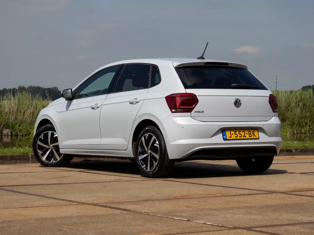 Volkswagen Polo 1.0 TSI Comfortline Business Automaat ACC 16 uit 2020, foto 3
