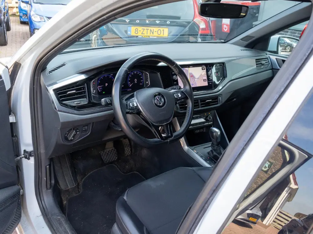 Volkswagen Polo 1.0 TSI Comfortline Business Automaat ACC 16 uit 2020, foto 9