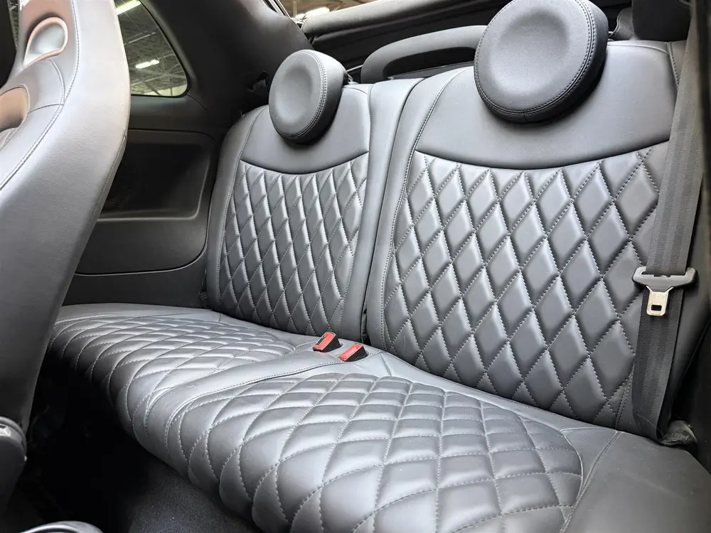 Abarth 595 1.4 T-Jet Abarth Turismo (bj 2021) uit 2021, foto 16