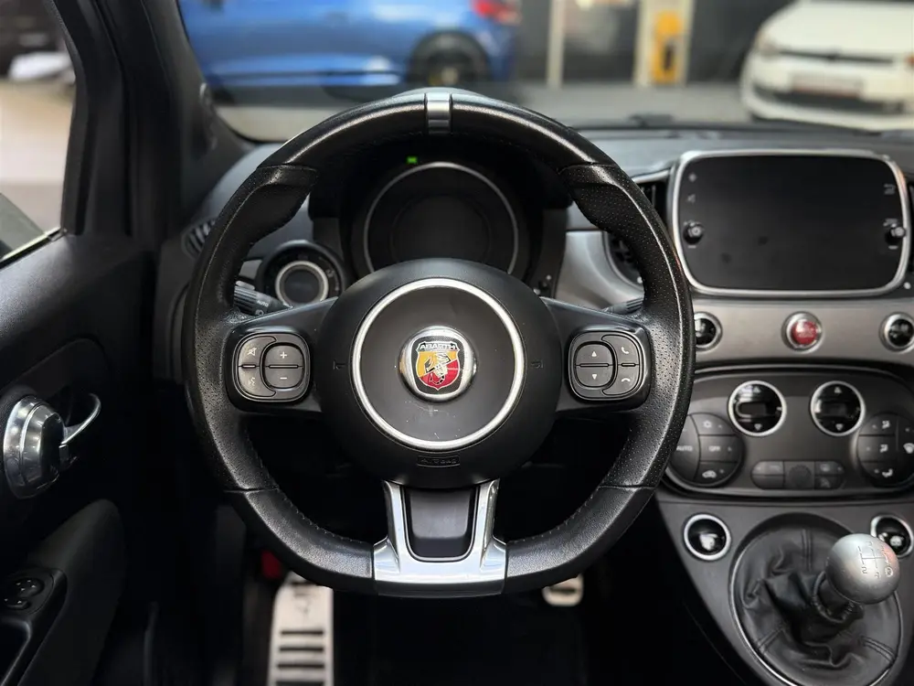 Abarth 595 1.4 T-Jet Abarth Turismo (bj 2021) uit 2021, foto 18