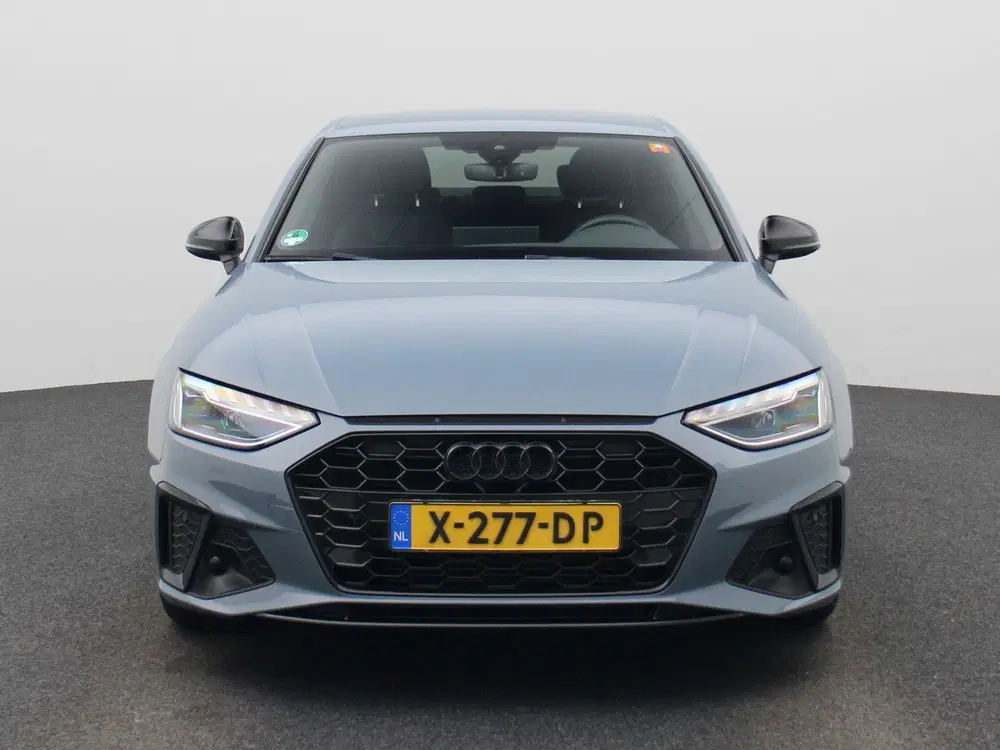 Audi A4 40 TFSI S edition 204 PK uit 2023, foto 2