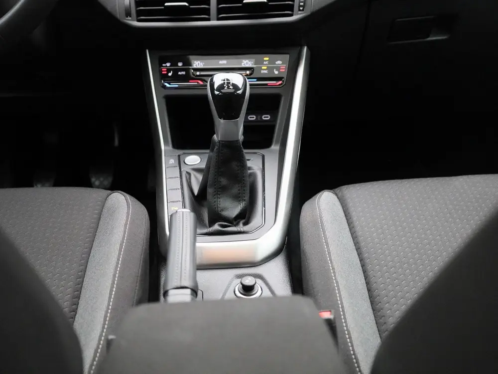 Volkswagen Polo 1.0 TSI Life Edition | Demo | Navigatie | Dr uit 2025, foto 10