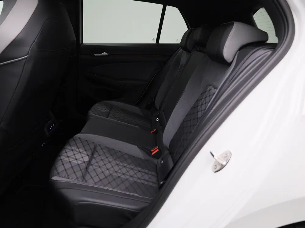 Volkswagen Golf 1.5 eTSI R-Line Business 150 PK | Automaat | uit 2024, foto 12