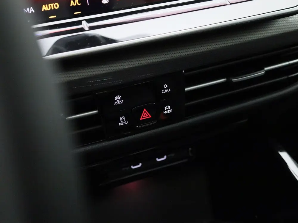 Volkswagen Golf 1.5 eHybrid Style Edition | 204 PK | Demo | uit 2025, foto 17