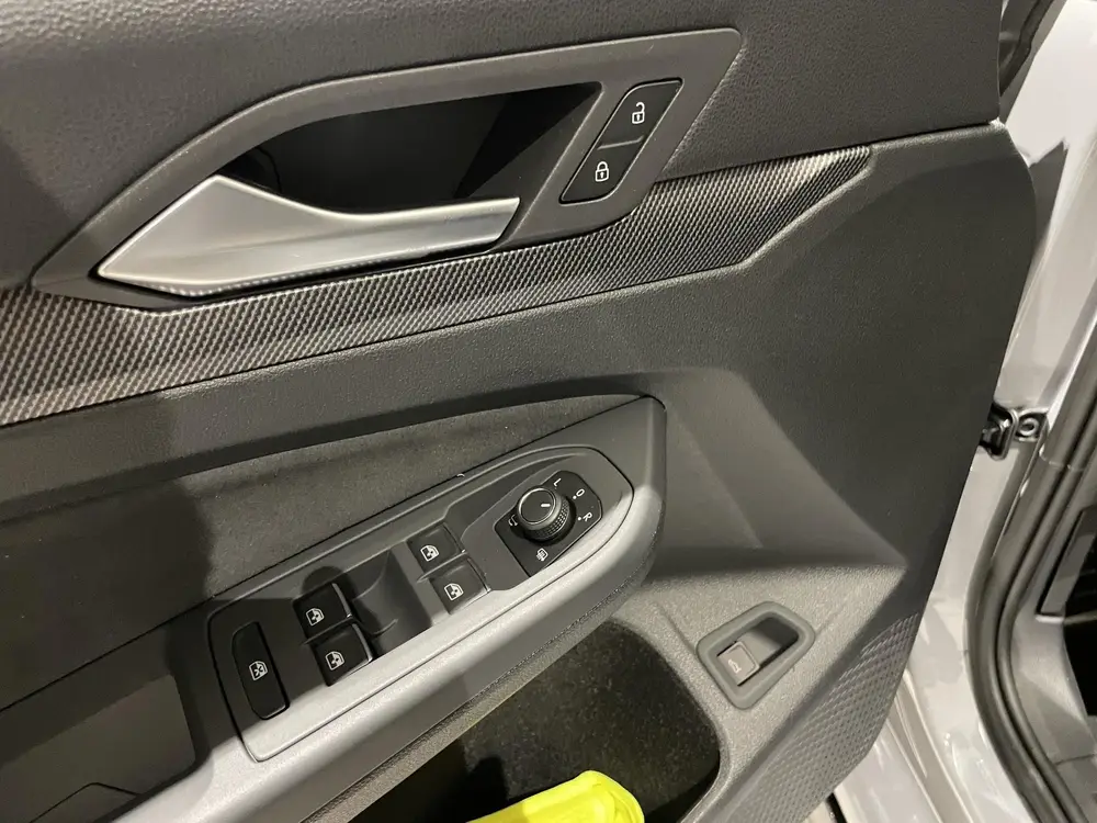 Volkswagen Golf Variant 1.5 eTSI R-Line Edition | EM | Navig uit 2025, foto 19
