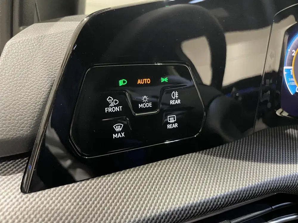 Volkswagen Golf Variant 1.5 eTSI R-Line Edition | EM | Navig uit 2025, foto 20