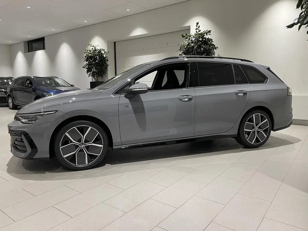 Volkswagen Golf Variant 1.5 eTSI R-Line Edition | EM | Navig uit 2025, foto 4
