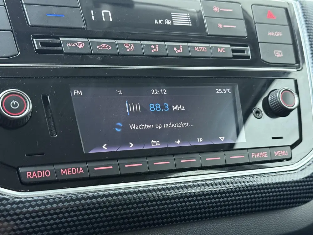 Volkswagen Up! 1.0 | 65 PK | Cruise control | Climate contro uit 2022, foto 13