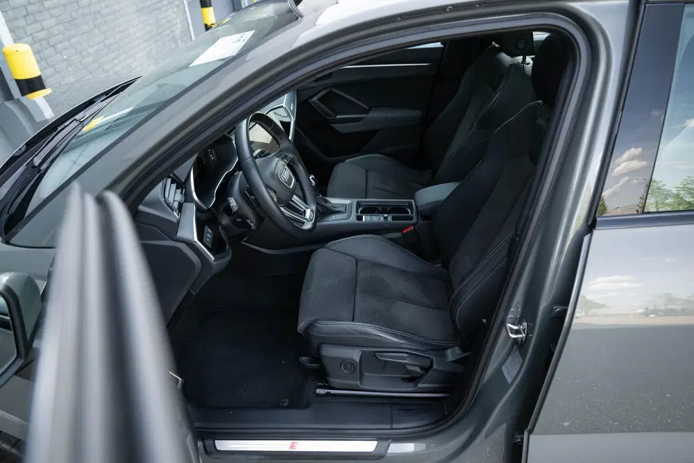 Audi Q3 45 TFSI e S Edition Pano Matrix zeer compl uit 2022, foto 19
