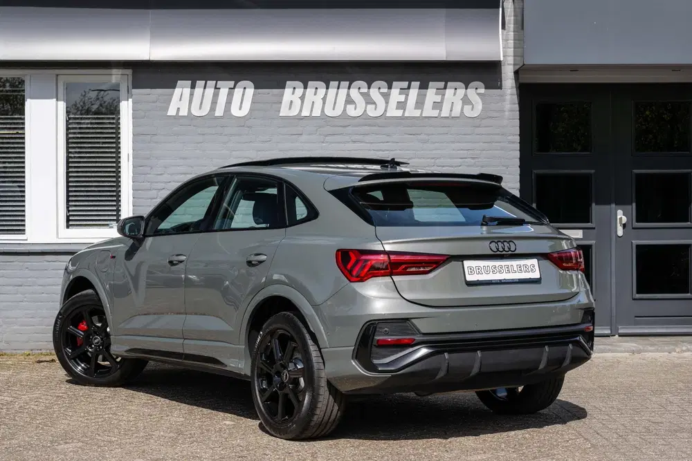 Audi Q3 45 TFSI e S Edition Pano Matrix zeer compl uit 2022, foto 2