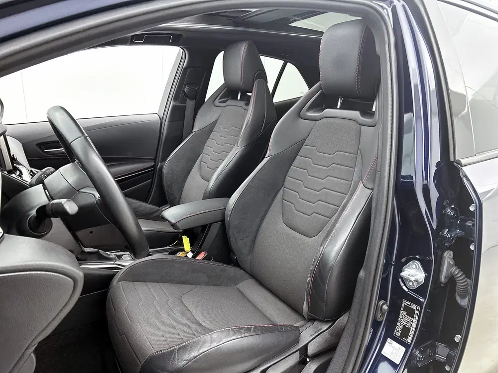 Toyota Corolla 1.8 Hybrid Executive uit 2022, foto 6