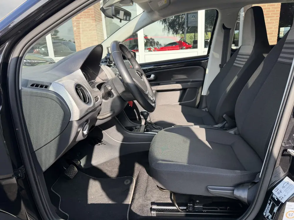 Volkswagen E-Up! Style | Camera | Cruise | Stoelverwarming uit 2022, foto 9